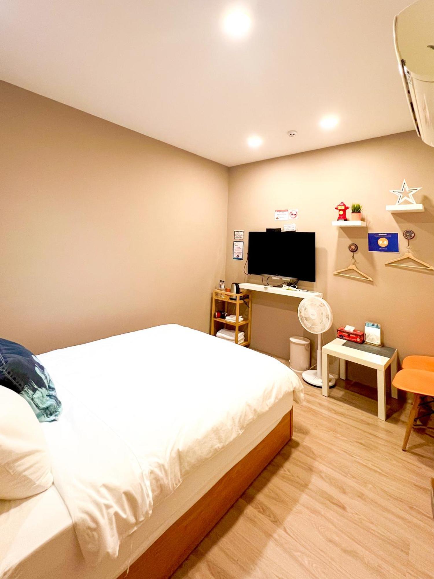 Zhuji Hostel Donggang Exterior photo