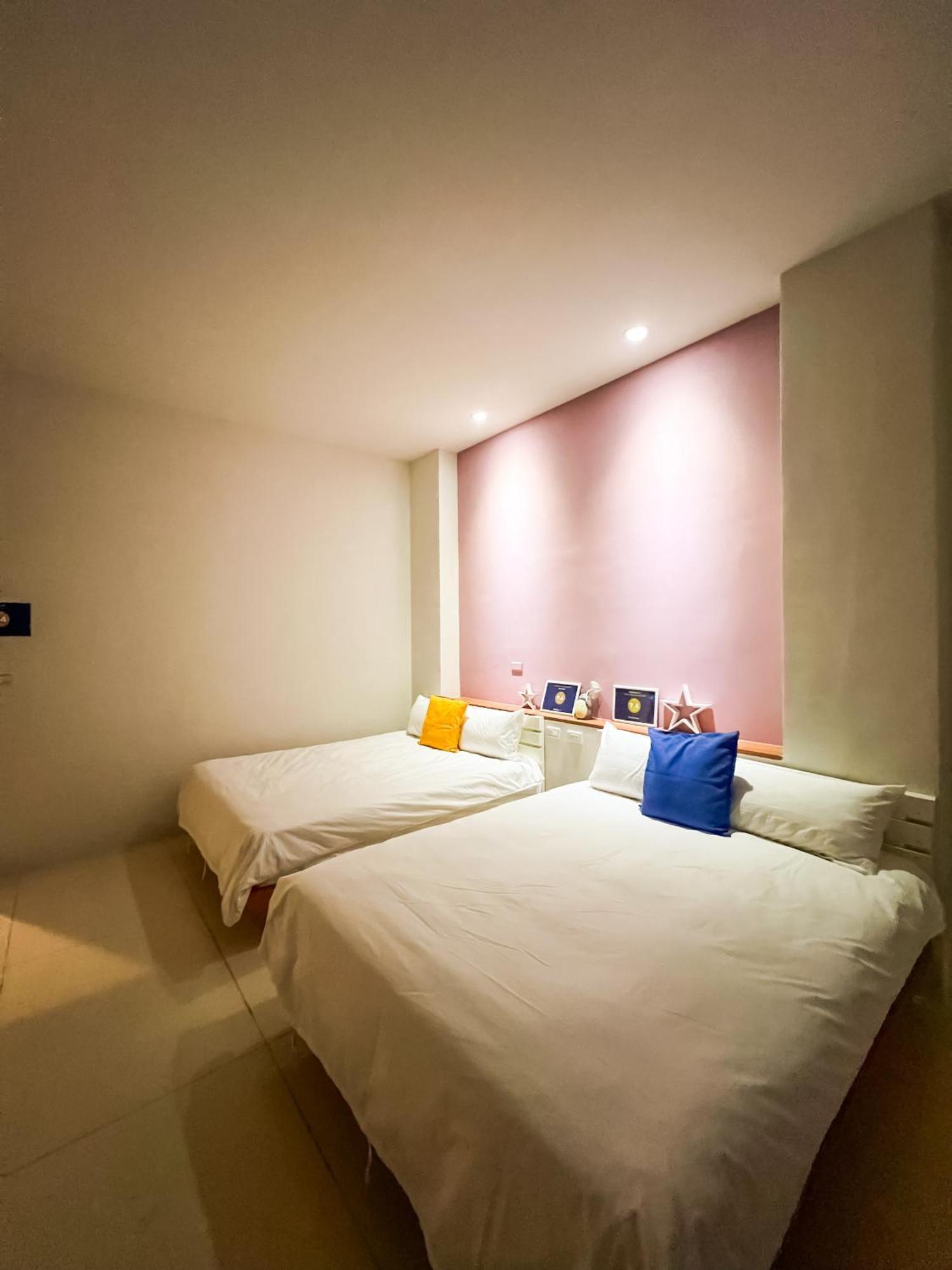 Zhuji Hostel Donggang Exterior photo