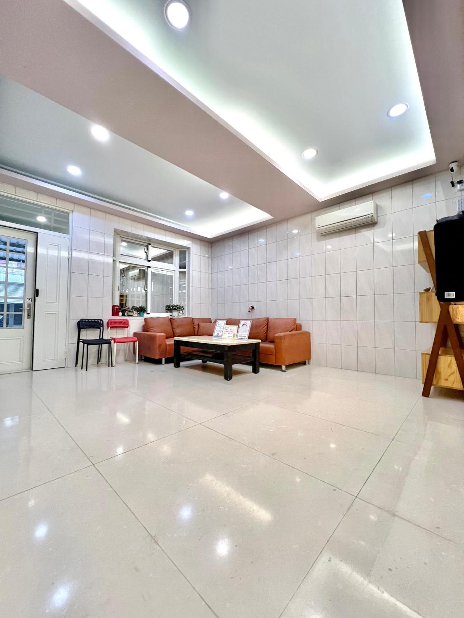 Zhuji Hostel Donggang Exterior photo